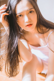 三月女郎